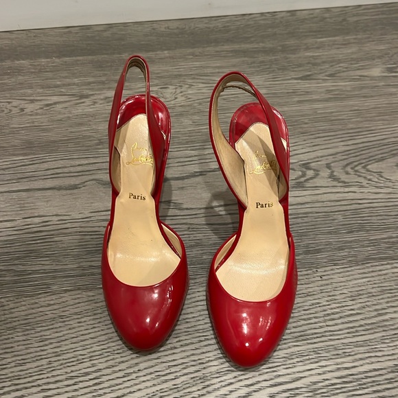 christian louboutin red pump. Size 36.5 with sole protection. Gently used. - Picture 1 of 3